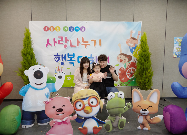 2016년 새해에도 FST 모든 임직원 가족분들의 건강과 행복만 가득하시기를 기원합니다. 새해 복 많이 받으세요!