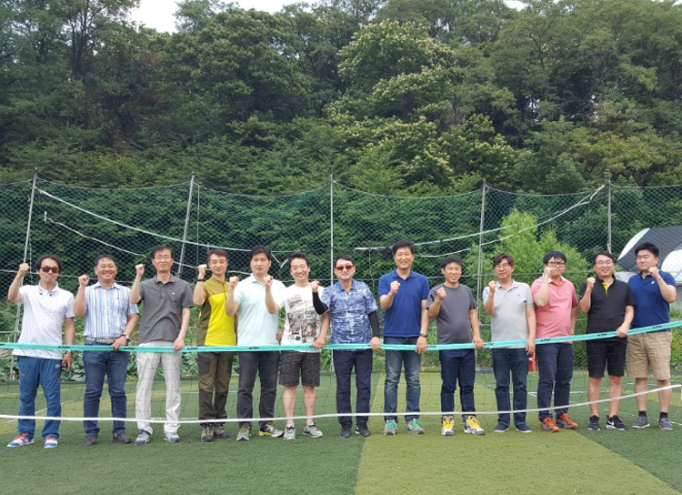 2016년 새해에도 FST 모든 임직원 가족분들의 건강과 행복만 가득하시기를 기원합니다. 새해 복 많이 받으세요!