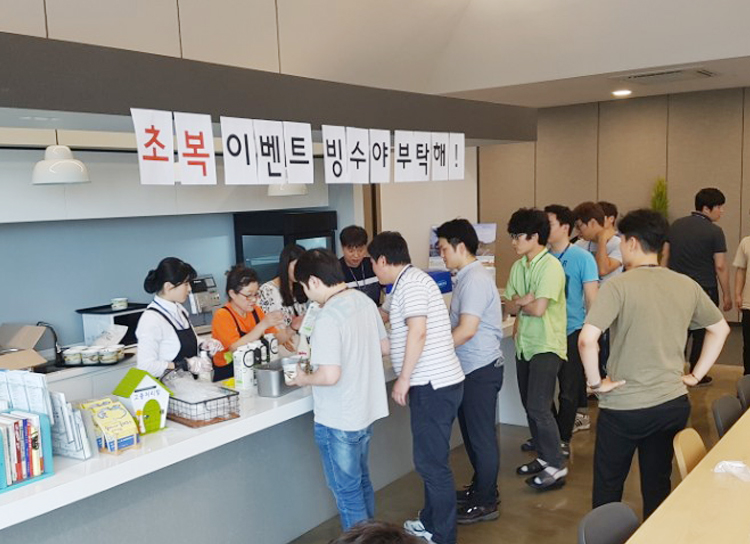 2016년 새해에도 FST 모든 임직원 가족분들의 건강과 행복만 가득하시기를 기원합니다. 새해 복 많이 받으세요!