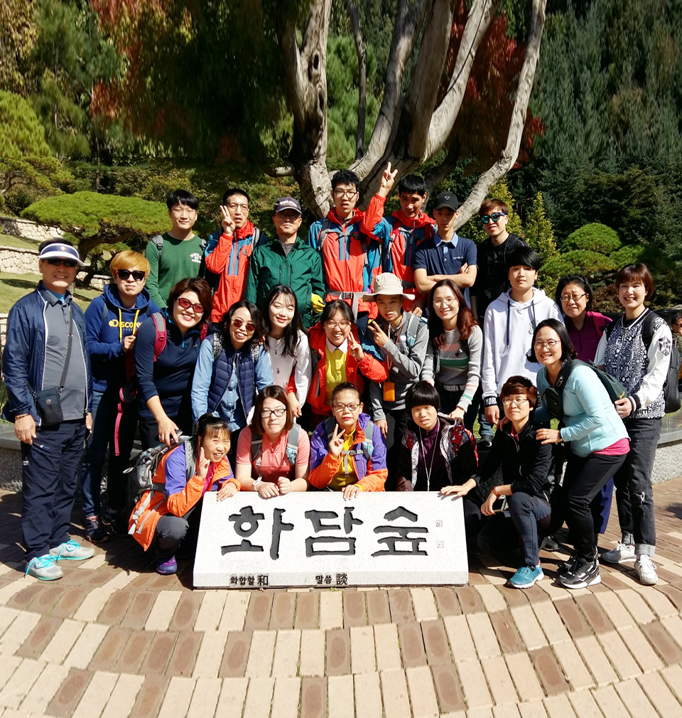 2016년 새해에도 FST 모든 임직원 가족분들의 건강과 행복만 가득하시기를 기원합니다. 새해 복 많이 받으세요!