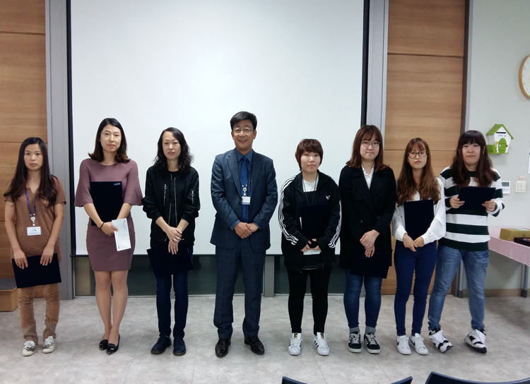 2016년 새해에도 FST 모든 임직원 가족분들의 건강과 행복만 가득하시기를 기원합니다. 새해 복 많이 받으세요!