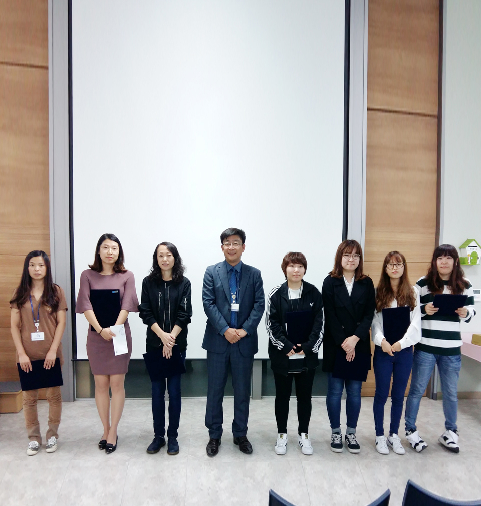 2016년 새해에도 FST 모든 임직원 가족분들의 건강과 행복만 가득하시기를 기원합니다. 새해 복 많이 받으세요!